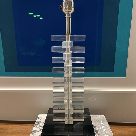 Vintage Lucite Lamp 1960's Miami Beach Designer Quality - STUNNING - Picture 3 of 7